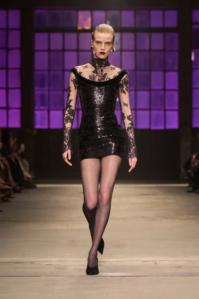Look 13